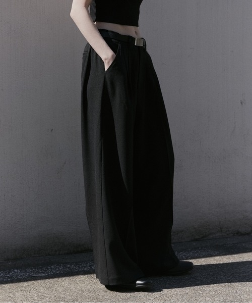 remer(リメール)の「【肌離れの良い麻調素材】シンセティックリネンドレープワイドパンツ / Synthetic Linen Drape Wide PT(スラックス・メンズ・グレイッシュベージュ/ブラック/チャコールグレー・SMALL/X-SMALL/LARGE/MEDIUM)」の6枚目の写真