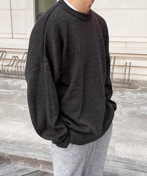NOWLE（ノウル）の「【NOWLE】袖リブ切り替え 畦編みスリーブ クルーネックニット（ニット/セーター・メンズ・ブラック・LARGE/MEDIUM）」の10枚目の写真
