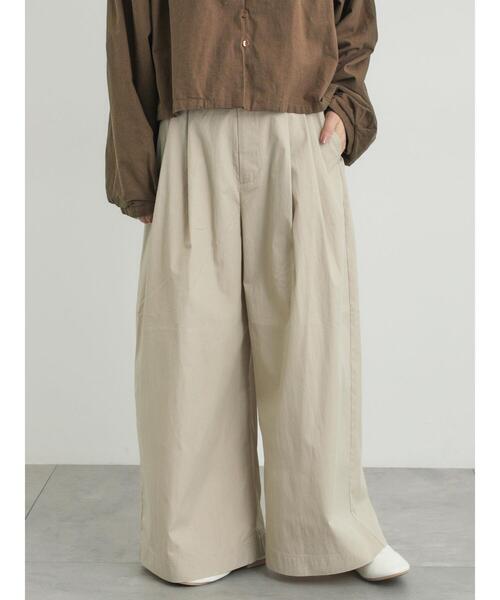 Samansa Mos2(サマンサ モスモス)の「綿ナイロンワイドパンツ(その他パンツ・レディース・ベージュ/カーキ/ネイビー・M/L)」の2枚目の写真