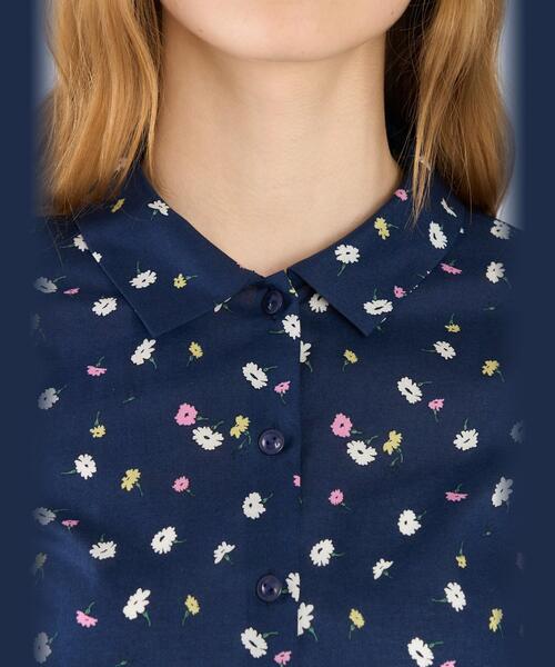 To b. by agnes b.（トゥービーバイアニエスベー）の「フラワープリント コットン 長袖 ワンピース（シャツワンピース・レディース・ネイビー・36/38/40）」の5枚目の写真