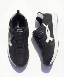 DIAL DRIVE（ダイヤルドライブ）の「ダイヤルドライブ FUSION（スニーカー）」