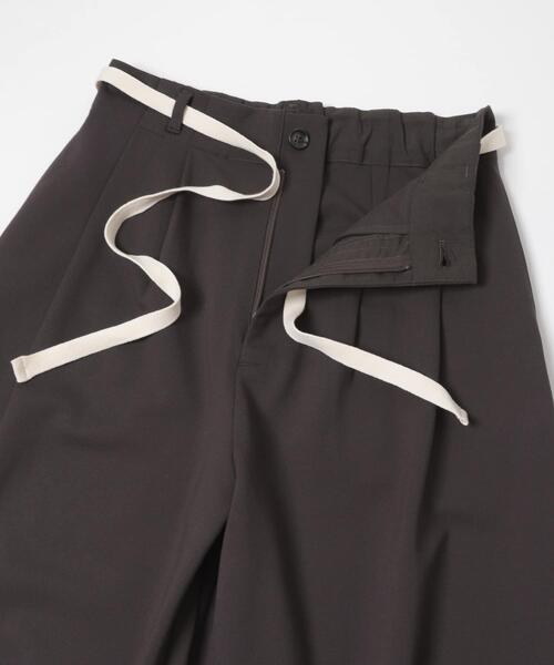 URBAN RESEARCH DOORS（アーバンリサーチドアーズ）の「ウエストリボンカットカーブパンツ（その他パンツ・レディース・ブラウン/ブラック・MEDIUM/SMALL）」の11枚目の写真