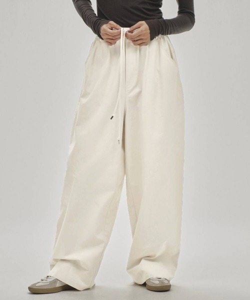 TODAYFUL（トゥデイフル）の「TODAYFUL　Easy Chino Pants イージーチノパンツ/12610724（チノパンツ・レディース・バーガンディー/キナリ・36）」の3枚目の写真
