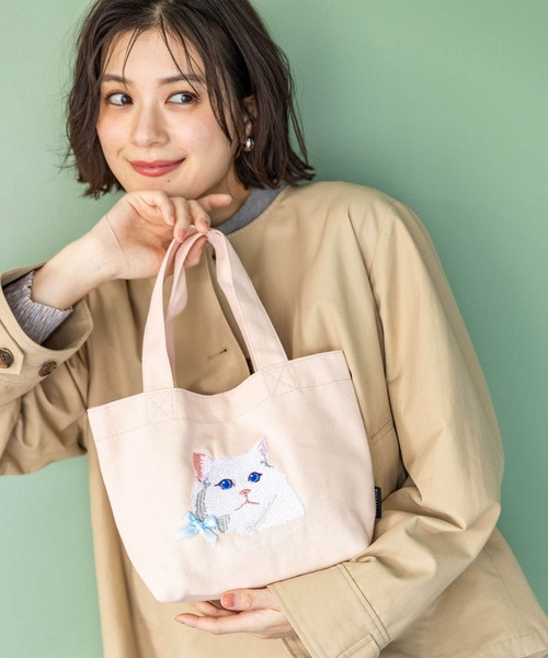 CROSSPLUS ONLINE（クロスプラスオンライン）の「アトリエ・ポピン猫刺しゅうミニトートバッグ（トートバッグ・レディース・ピンク/グレー・フリー）」の2枚目の写真