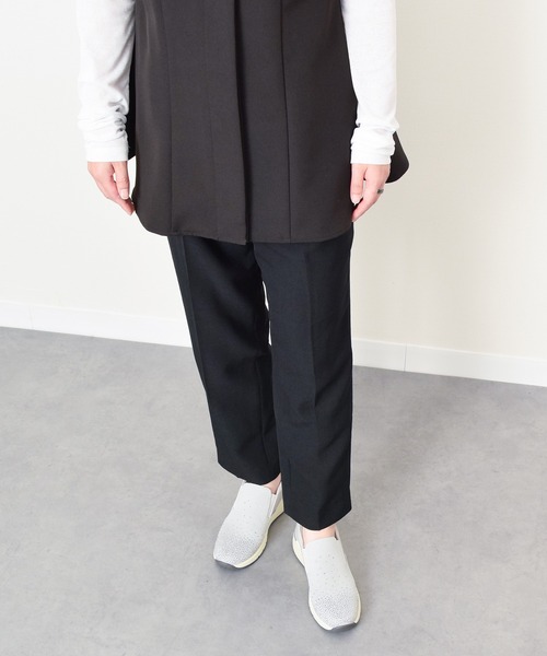 Round About(Bridget Birkin)(ラウンド アバウト)の「【Round About】ラインストーンアクセントスリッポンスニーカー(465100)(スニーカー・レディース・アイボリー/ライトグレー/ブラック・38/37/36/35/39)」の8枚目の写真
