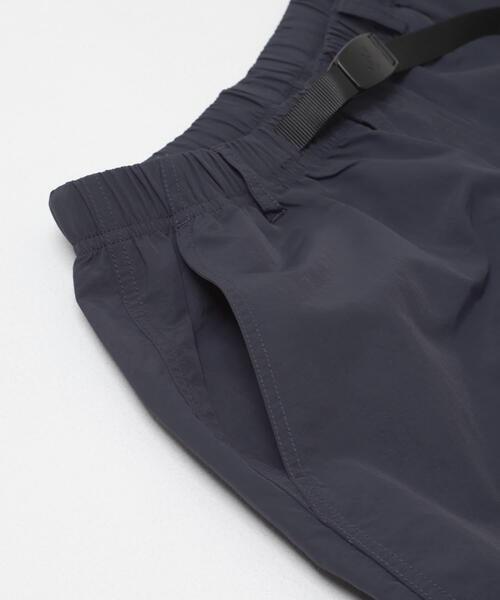 URBAN RESEARCH（アーバンリサーチ）の「Gramicci / LOWERCASE　NYLON WIDE PANT（その他パンツ・メンズ・モカ/ブラック/ネイビー・LARGE/X-LARGE/MEDIUM/SMALL）」の12枚目の写真