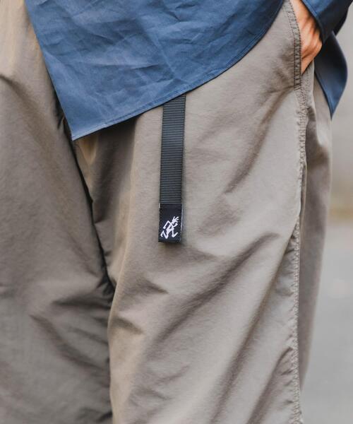 URBAN RESEARCH(アーバンリサーチ)の「Gramicci for LOWERCASE NYLON WIDE PANT(その他パンツ・メンズ・モカ/ブラック/ネイビー・LARGE/X-LARGE/MEDIUM/SMALL)」の22枚目の写真