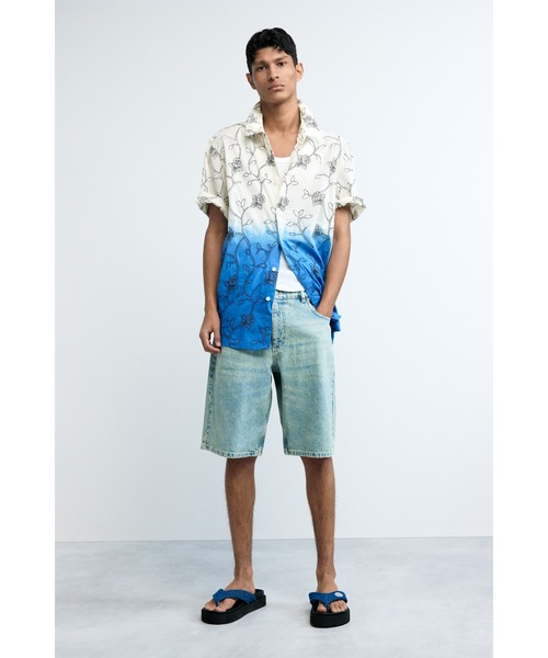 Desigual（デシグアル）の「グラデーション 総柄プリント 半袖シャツ（シャツ/ブラウス・メンズ・ホワイト・M/XL/L/S）」の5枚目の写真
