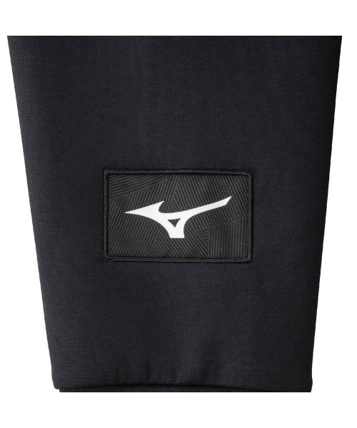 MIZUNO(ミズノ )の「MIZUNO LOOSE-FIT SWEAT HOODIE(ミズノ ルーズフィットスウェットフーディ)(パーカー・メンズ・ブラック系/レッド系・X-LARGE/LARGE/MEDIUM)」の8枚目の写真