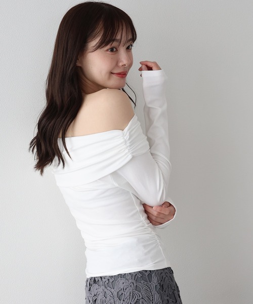 BLUEEAST(ブルーイースト)の「ギャザーオフショルダーカットソー(Tシャツ/カットソー・レディース・ブラック/ピンク/ホワイト・MEDIUM)」の6枚目の写真