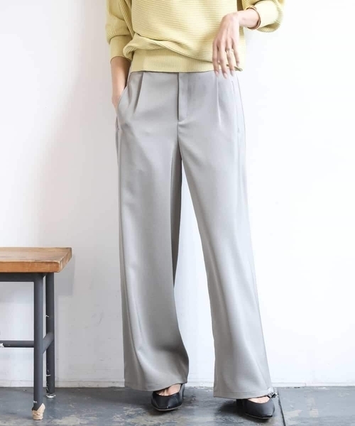MICHEL KLEIN（ミッシェル・クラン）の「[リラックスボトム/2WAY]ダルサテン ワイドパンツ（スウェットパンツ・レディース・チャコールグレー/ベージュ/カーキ・38）」の3枚目の写真