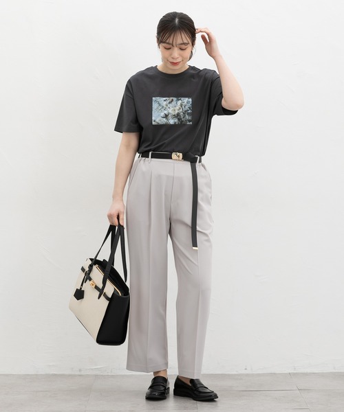Honeys(ハニーズ)の「【ハニさら・接触冷感・UVカット】フォトプリントTシャツ(Tシャツ/カットソー・レディース・ピンク/ホワイト×グレー/ホワイト×イエロー/スミクロ/ライトグリーン・S/M/LL/L)」の7枚目の写真