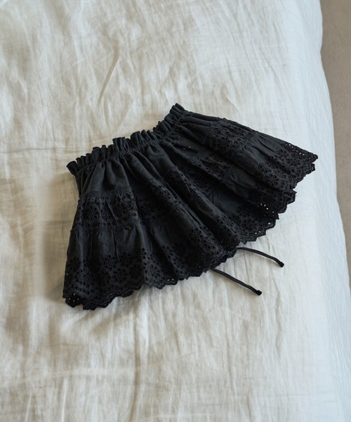 anuke(アンヌーク)の「2way Lace Skirt(スカート・レディース・ブラック/ホワイト・FREE)」の4枚目の写真