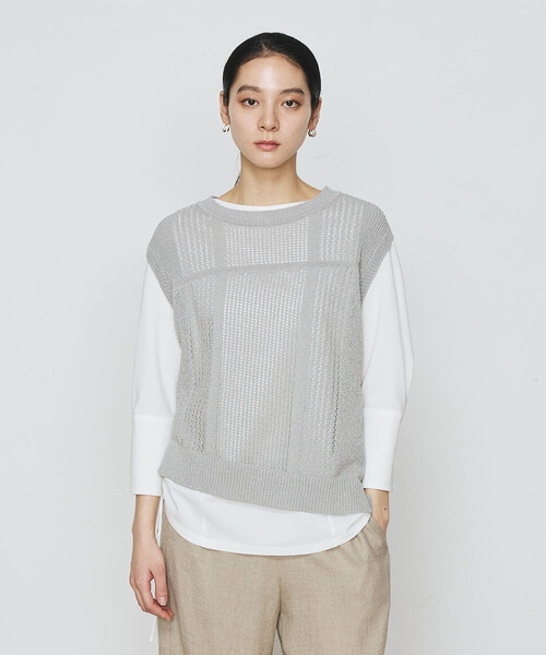 Gabardine K.T(ギャバジンケーティー)の「【前後2WAY】和紙×peフリーゼヤーン スクエアメッシュベスト(ニット/セーター・レディース・オフホワイト/グレー・9号)」の1枚目の写真