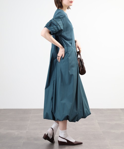 EGLANTINE(エグランティーヌ)の「EGLANTINE 素材切替ワンピース 半袖(ワンピース・レディース・ブラック/モスグリーン/ダークグリーン・40)」の7枚目の写真