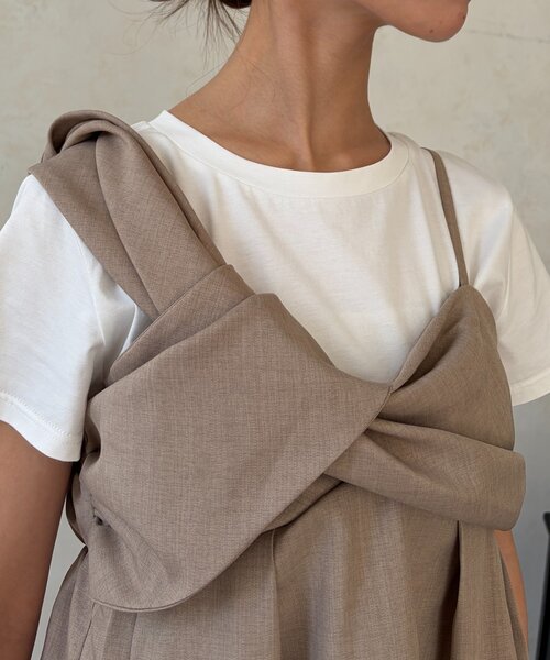 Chez toi（シェトワ）の「ビスチェ見えドッキングプルオーバー×ナロースカート（つなぎ/オールインワン・レディース・ベージュ/ブルー/ブラック・FREE）」の8枚目の写真