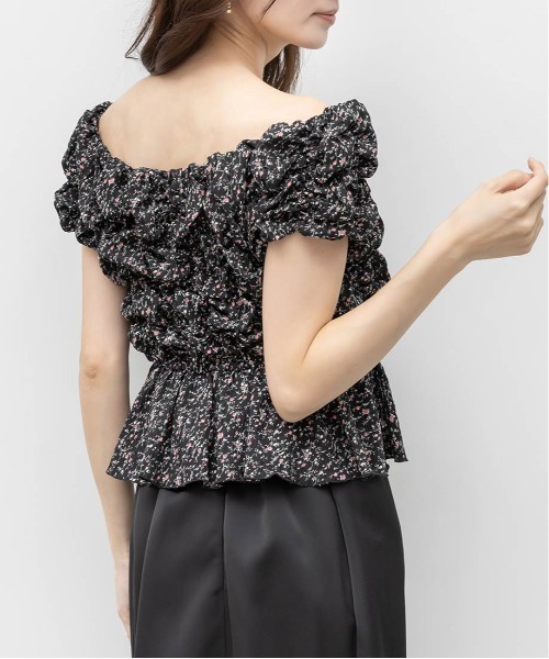 RANDA（ランダ）の「シャーリングオフショルダートップス（シャツ/ブラウス・レディース・ブラック/アイボリー/ピンク・FREE）」の8枚目の写真