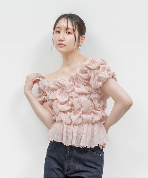 RANDA（ランダ）の「シャーリングオフショルダートップス（シャツ/ブラウス・レディース・ブラック/アイボリー/ピンク・FREE）」の10枚目の写真