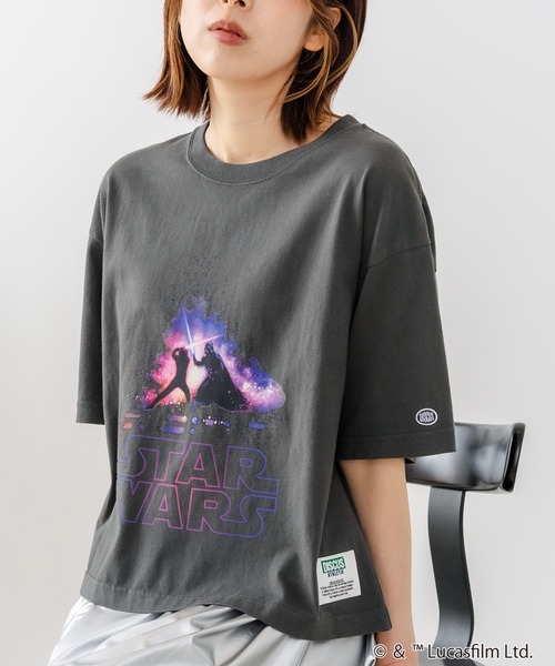 DISCUS(ディスカス)の「【DISCUS/ディスカス】【選べる丈感・STARWARS】DISCUS×スターウォーズ コラボTシャツ クロップド短丈・BIGシルエット(Tシャツ/カットソー・レディース・ブラック系その他4/ブラック系その他2/ブラック系その他/ブラック系その他3・MEDIUM/LARGE)」の1枚目の写真