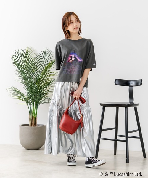 DISCUS(ディスカス)の「【DISCUS/ディスカス】【選べる丈感・STARWARS】DISCUS×スターウォーズ コラボTシャツ クロップド短丈・BIGシルエット(Tシャツ/カットソー・レディース・ブラック系その他4/ブラック系その他2/ブラック系その他/ブラック系その他3・MEDIUM/LARGE)」の15枚目の写真