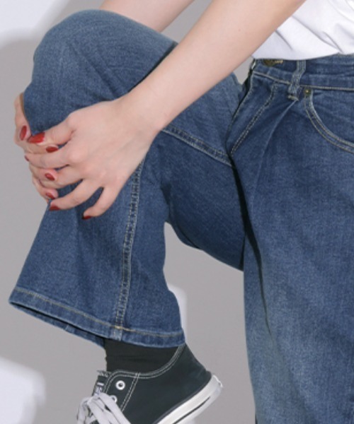 HUG.U(ハグユー)の「選べる2丈「デニムなのにキレイ顔」 ストレッチタックデニムパンツ(デニムパンツ・レディース・ライトインディゴブルー/ブルー系・L(トール丈)/M(レギュラー丈)/L(レギュラー丈)/M(トール丈))」の17枚目の写真