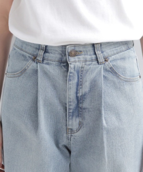 HUG.U(ハグユー)の「選べる2丈「デニムなのにキレイ顔」 ストレッチタックデニムパンツ(デニムパンツ・レディース・ライトインディゴブルー/ブルー系・L(トール丈)/M(レギュラー丈)/L(レギュラー丈)/M(トール丈))」の22枚目の写真