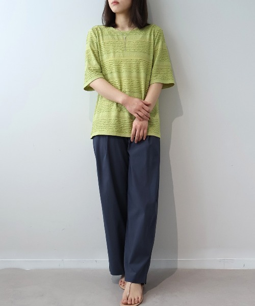 leswel(レスウェル)の「【M~5L】フリルシャーリングニットプルオーバー(Tシャツ/カットソー・レディース・ブラック/グリーン/ブラウン・M/L/LL/3L/4L/5L)」の7枚目の写真