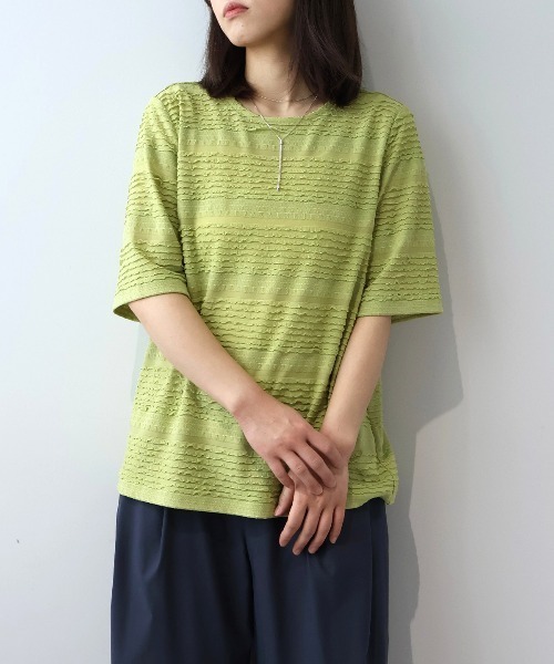 leswel(レスウェル)の「【M~5L】フリルシャーリングニットプルオーバー(Tシャツ/カットソー・レディース・ブラック/グリーン/ブラウン・M/L/LL/3L/4L/5L)」の10枚目の写真