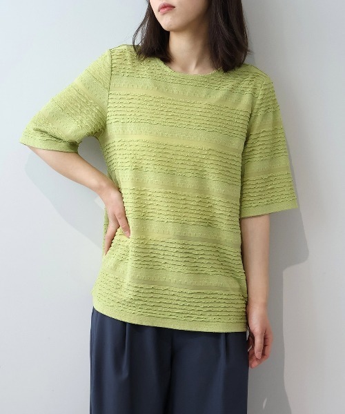 leswel(レスウェル)の「【M~5L】フリルシャーリングニットプルオーバー(Tシャツ/カットソー・レディース・ブラック/グリーン/ブラウン・M/L/LL/3L/4L/5L)」の8枚目の写真