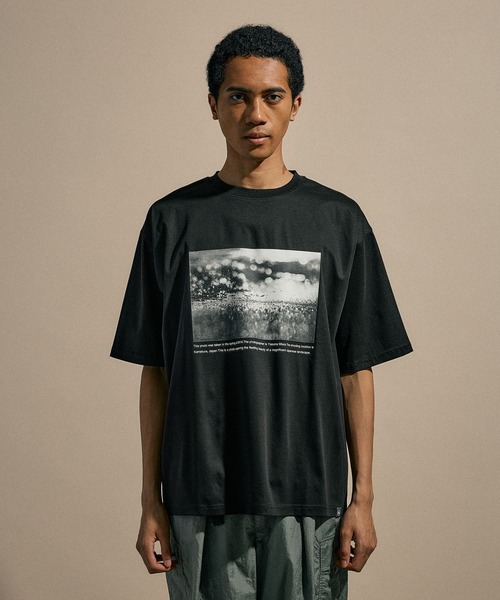 NUMERALS（ヌメラルズ）の「[NUMERALS]PHOTO PRINT T-SHIRT（Tシャツ/カットソー・メンズ・ホワイト/ブラック・LARGE/MEDIUM）」の15枚目の写真