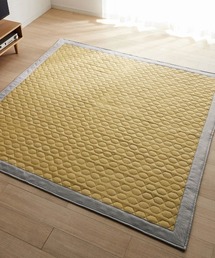 Belle Maison（ベルメゾン）の「さらっと素材の額縁デザインキルトラグ（ラグ/マット）」