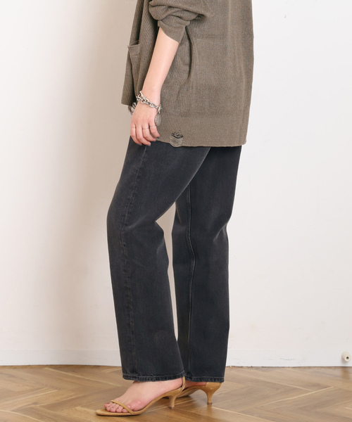 AGOLDE(エーゴールドイー)の「【AGOLDE / エーゴールドイー】VALEN JEAN IN HITCH(デニムパンツ・レディース・ブラック系その他・28/27/26/25)」の2枚目の写真