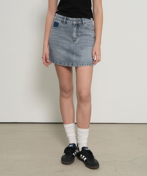 GENERAL IDEA(ジェネラルアイデア)の「【GENERAL IDEA】ウォッシュデニムミニスカート / WASHING DENIM MINI SKIRT(デニムスカート・レディース・ダークブルー/ライトブルー・S/M/L)」の1枚目の写真