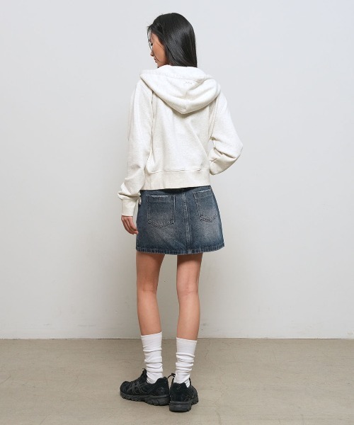 GENERAL IDEA(ジェネラルアイデア)の「【GENERAL IDEA】ウォッシュデニムミニスカート / WASHING DENIM MINI SKIRT(デニムスカート・レディース・ダークブルー/ライトブルー・S/M/L)」の7枚目の写真