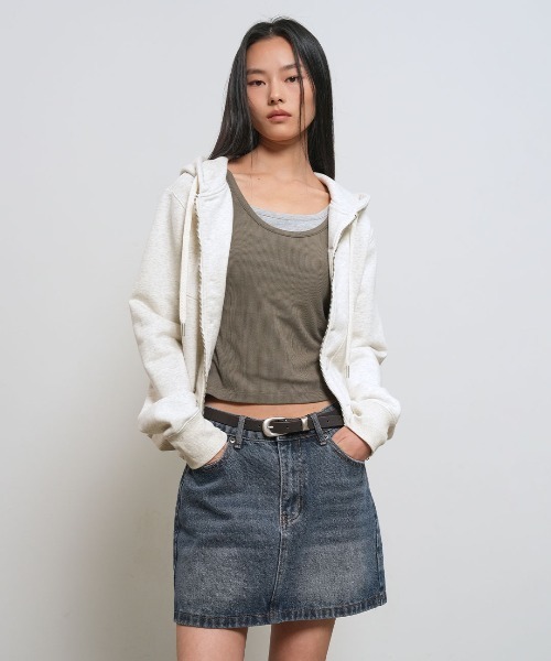 GENERAL IDEA(ジェネラルアイデア)の「【GENERAL IDEA】ウォッシュデニムミニスカート / WASHING DENIM MINI SKIRT(デニムスカート・レディース・ダークブルー/ライトブルー・S/M/L)」の4枚目の写真