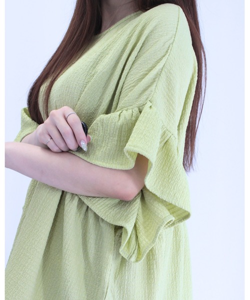 amini(アミニ)の「フレンチスリーブフリルプルオーバー(Tシャツ/カットソー・レディース・ブルー/グリーン/ブラック/オフホワイト・MEDIUM)」の13枚目の写真