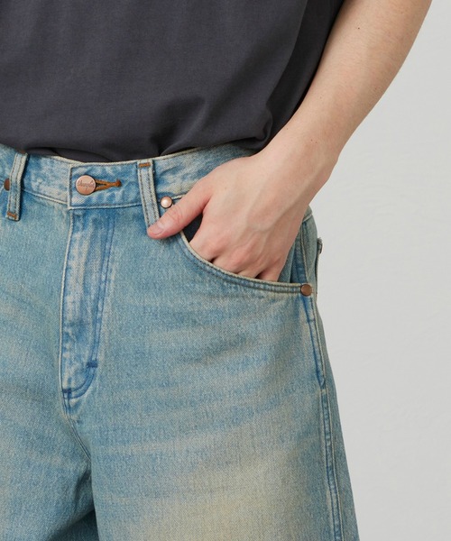 Lee(リー)の「Wranglerデニムショーツ ユニセックス/ショートパンツ(デニムパンツ・メンズ・ライトインディゴブルー/ブラック系その他・SMALL/MEDIUM/LARGE/X-LARGE/X-SMALL)」の10枚目の写真