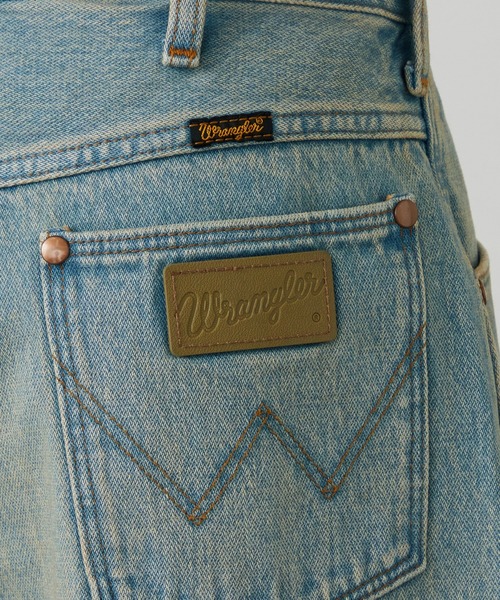 Lee(リー)の「Wranglerデニムショーツ ユニセックス/ショートパンツ(デニムパンツ・メンズ・ライトインディゴブルー/ブラック系その他・SMALL/MEDIUM/LARGE/X-LARGE/X-SMALL)」の12枚目の写真