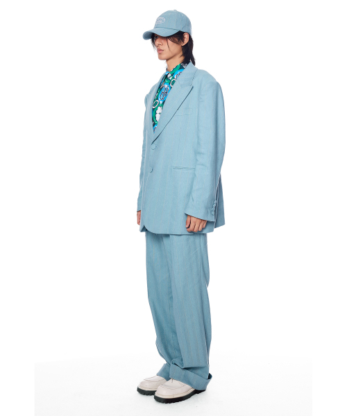 GREEDILOUS（グリディアス）の「Sky Twill Formal Peak Lapel Blazer（テーラードジャケット・レディース・その他・X-SMALL/SMALL/LARGE/MEDIUM）」の3枚目の写真
