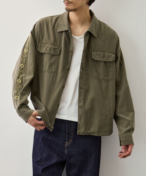 REMI RELIEF(レミレリーフ)の「【REMI RELIEF/レミレリーフ】WIDE MILITARY SHIRT(袖:スタッズ)(シャツ/ブラウス・メンズ・ダークグレー/カーキ・XL/L/M)」の7枚目の写真