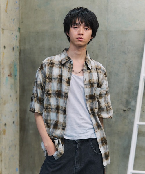 ILL'S（イルズ）の「ウォッシュ加工 半袖チェックシャツ カットオフ グランジ メンズ レディース（シャツ/ブラウス・メンズ・ブラック/ネイビー/ベージュ・L/M）」の2枚目の写真
