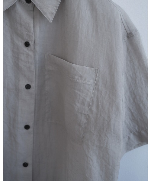 anuke（アンヌーク）の「Sheer Halfsleeve Shirts（シャツ/ブラウス・レディース・ブルー系その他/チャコールグレー・FREE）」の3枚目の写真