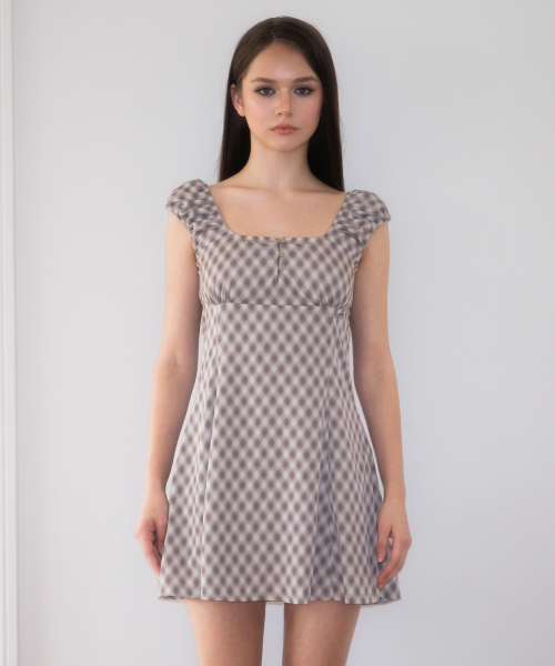 ROSEFRANTZ（ロゼフランツ）の「Puff Sleeve Romantic Mini Dress [Brown]（ワンピース・レディース・アッシュブラウン・SMALL/MEDIUM）」の2枚目の写真