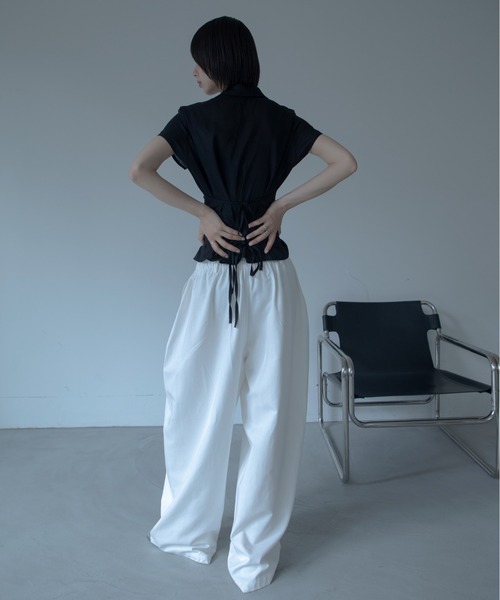VACANCY(ヴァカンシー)の「レースレイヤードカーブイージーパンツ(スラックス・レディース・ホワイト/カーキ/ベージュ・LARGE/MEDIUM)」の14枚目の写真