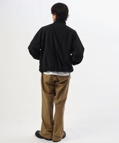 FFEIN(フェイン)の「【撥水加工】FFEIN(フェイン)リバーシブル撥水加工ナイロンフリースジャケット /リバーシブル ナイロン フリース スタンド フルジップ 刺繍 ワンポイント ドローコード(その他アウター・メンズ・ネイビー/ブラック/ブラウン/アイボリー・SMALL/MEDIUM/LARGE)」の15枚目の写真
