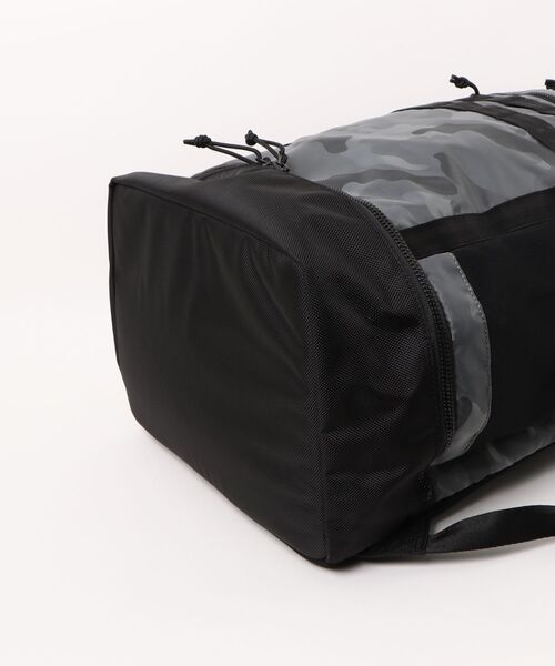 NEW ERA(ニューエラ)の「ニューエラ ボックスパックラージ バックパックリュック 大容量46L(バックパック/リュック・メンズ・グレー・FREE)」の3枚目の写真