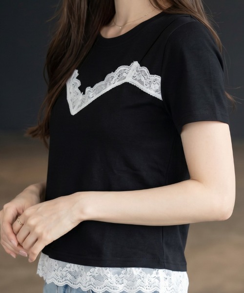 umune(ウムネ)の「レースTシャツ 半袖 クルーネック ミニレース ギャザー コンパクト ショート丈 チビT ストレッチ フィット タイト きれいめMIX トップス 夏(Tシャツ/カットソー・レディース・オフホワイト/ブラック・FREE)」の4枚目の写真