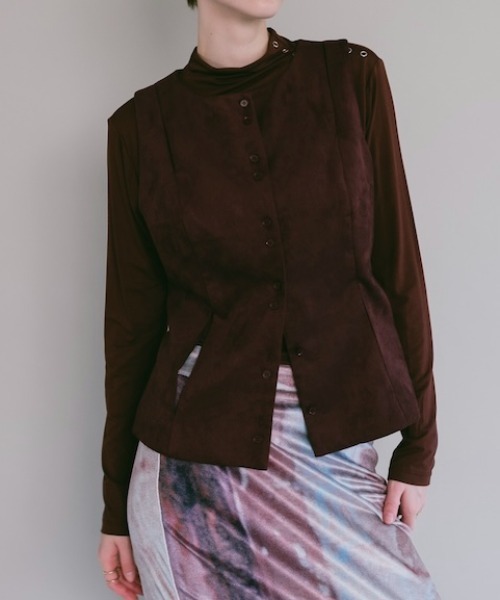sahara(サハラ)の「【26AW PRE ORDER】Faux Suede Slit Vest(ベスト・レディース・ブラック/チャコール/ボルドー・FREE)」の3枚目の写真