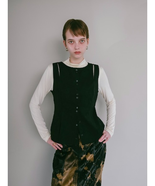sahara(サハラ)の「【26AW PRE ORDER】Faux Suede Slit Vest(ベスト・レディース・ブラック/チャコール/ボルドー・FREE)」の5枚目の写真