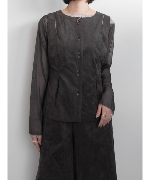 sahara(サハラ)の「【26AW PRE ORDER】Faux Suede Slit Vest(ベスト・レディース・ブラック/チャコール/ボルドー・FREE)」の10枚目の写真